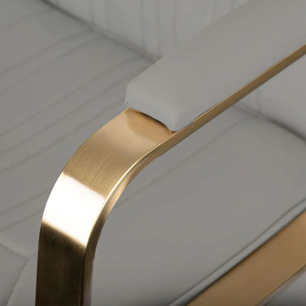 Gabbiano Acri Frisörstol – Hydraulisk med mässingsbas