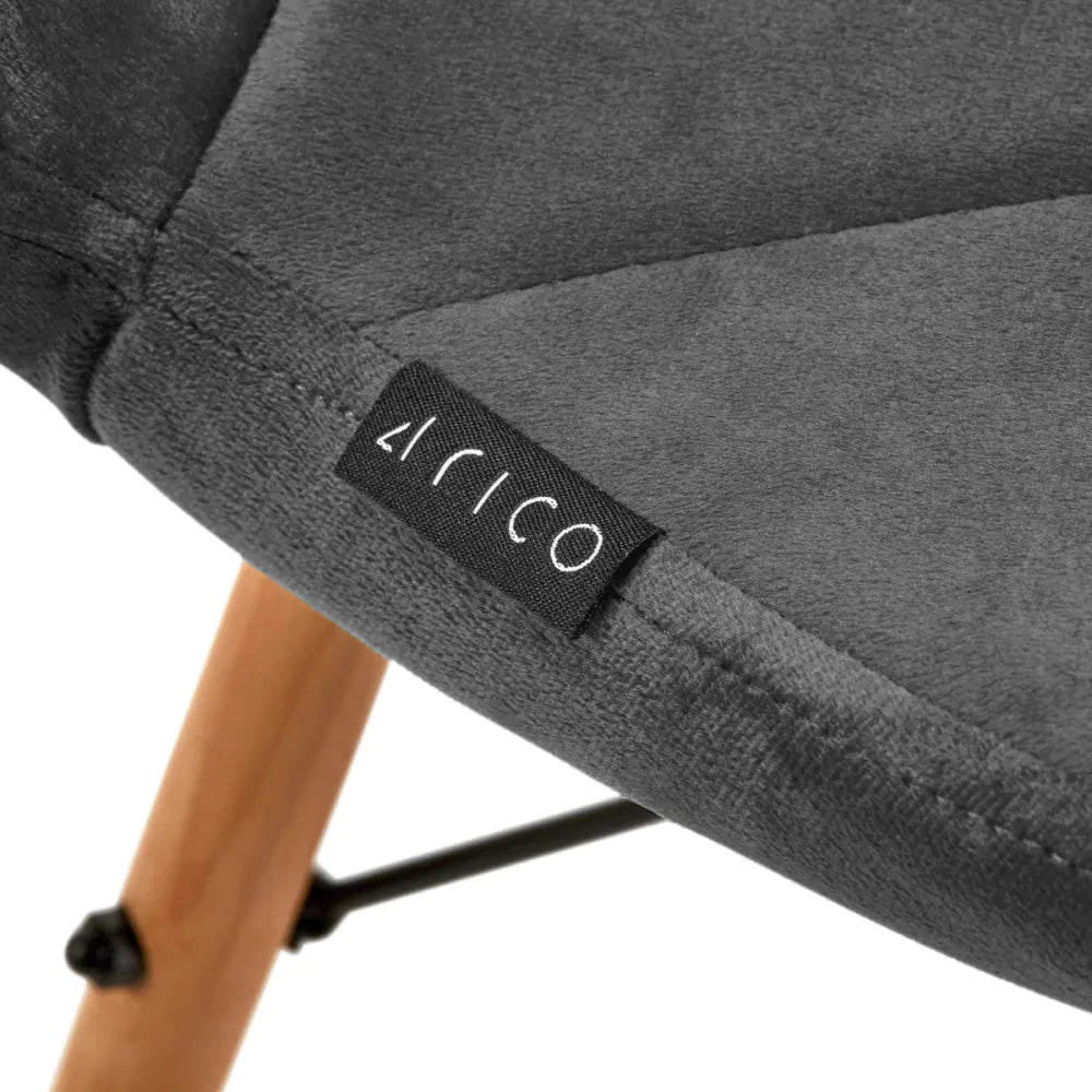 4Rico QS-186 Sammetsstol med Träben – Ergonomisk & Tidlös Design