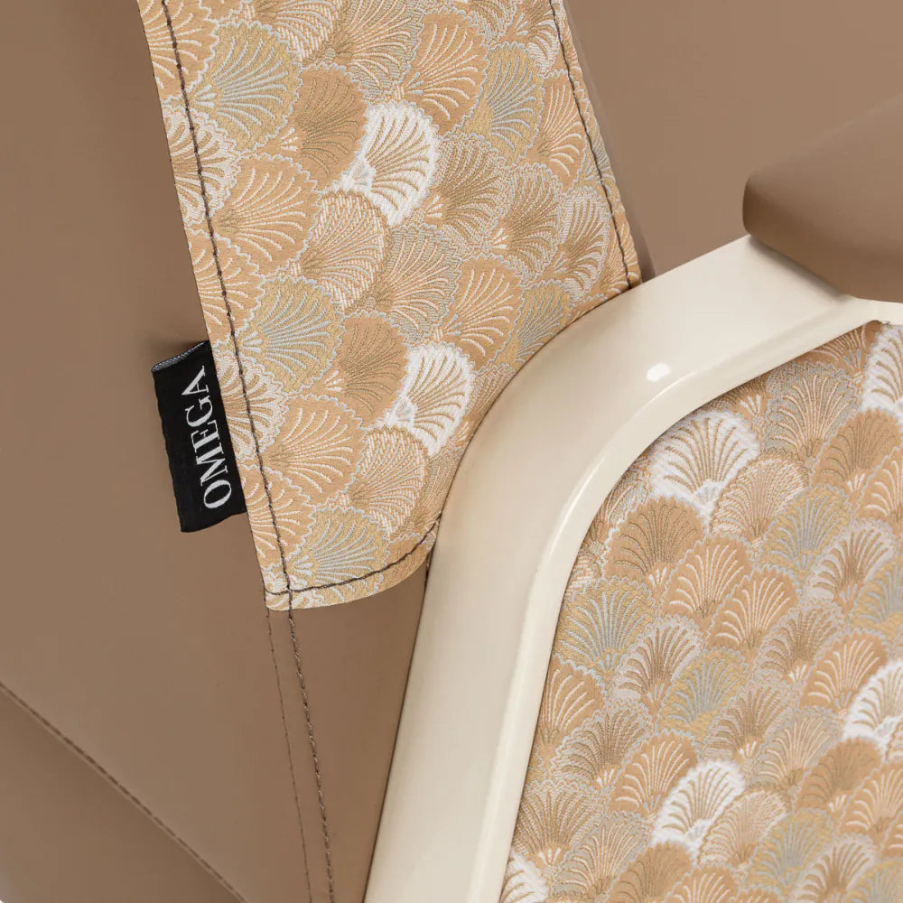 Fåtölj Omega Grandeur – Beige Konstläder & Art Deco-design