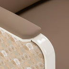 Fåtölj Omega Grandeur – Beige Konstläder & Art Deco-design